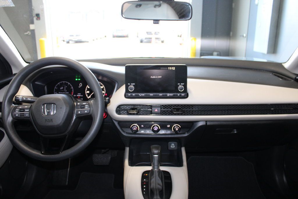 Used 2025 Honda HR-V LX image 13