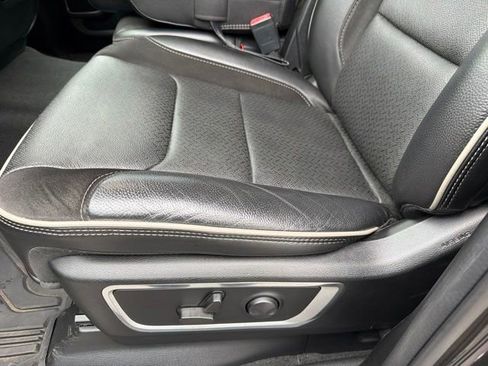 Used 2022 RAM 1500 Laramie AWD/4WD image 25