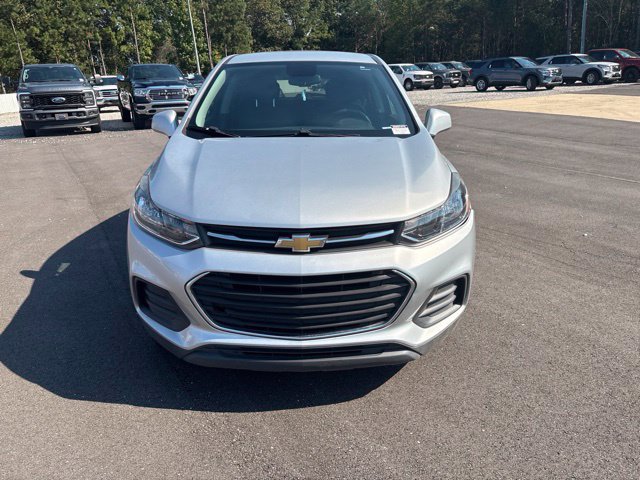 Used 2020 Chevrolet Trax LS w/ Tint and Cruise Package FWD image 2