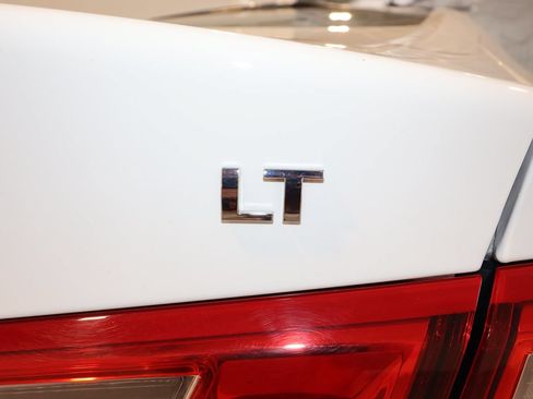 Used 2025 Chevrolet Malibu LT FWD image 35
