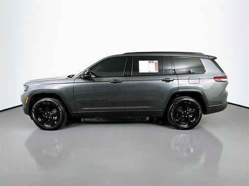 Used 2025 Jeep Grand Cherokee L Limited w/ Black Appearance Package image 5