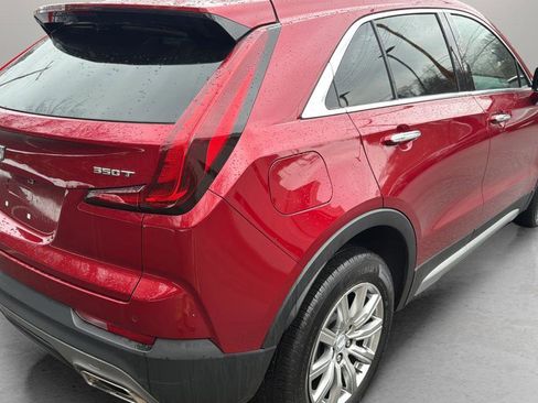 Certified 2022 Cadillac XT4 Premium Luxury w/ Cold Weather Package image 11