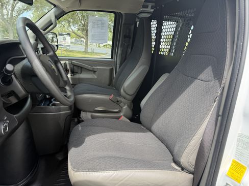 Used 2025 Chevrolet Express 2500 w/ Driver Convenience Package RWD image 18