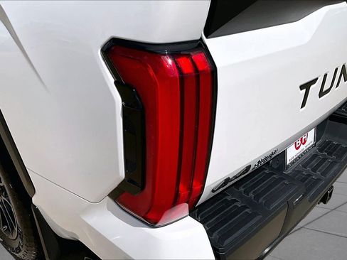 Used 2025 Toyota Tundra SR5 AWD/4WD image 27