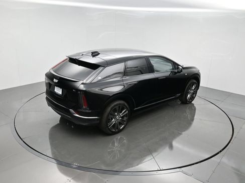 New 2027 Cadillac Optiq Premium Sport w/ LPO, Floor Liner Package AWD/4WD image 46