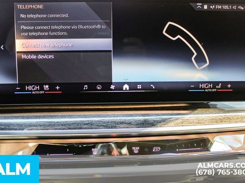 Used 2023 BMW 740i w/ Parking Assistance Package image 37