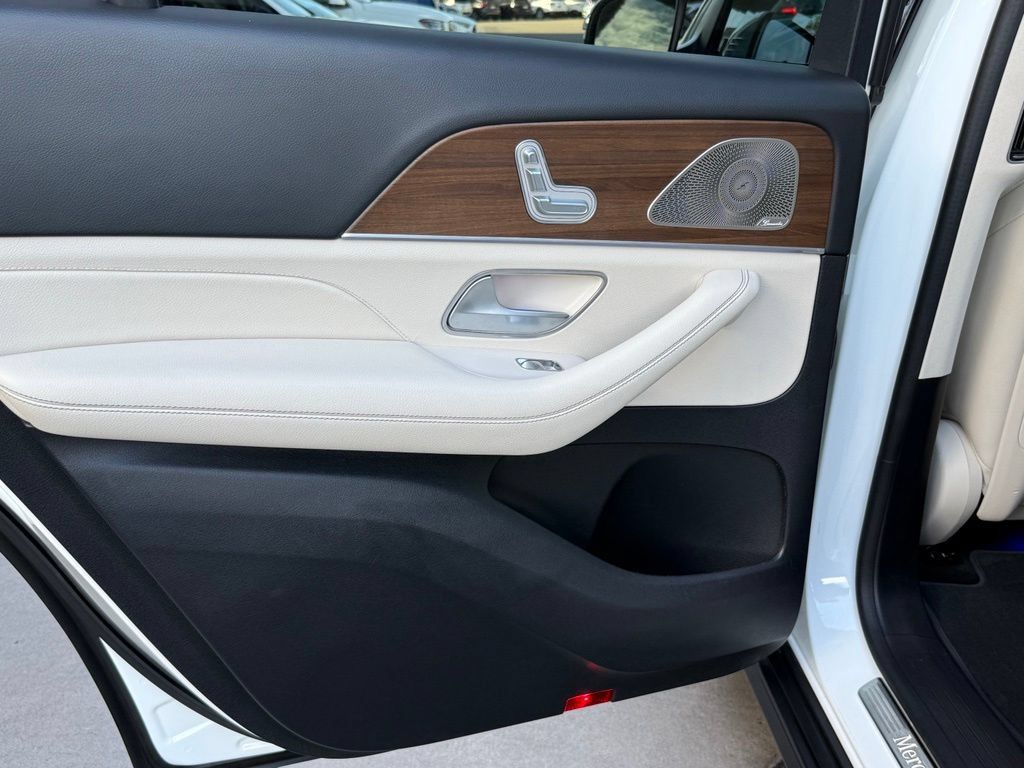 Certified 2021 Mercedes-Benz GLS 450 4MATIC image 25