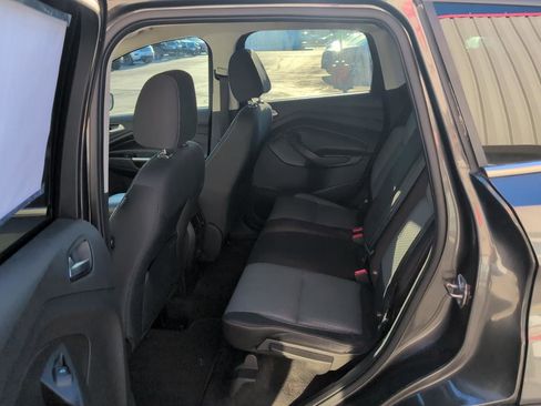 Used 2017 Ford Escape SE image 10