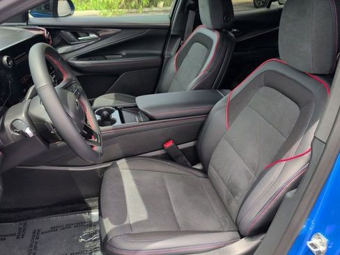 Certified 2025 Chevrolet Blazer EV RS AWD/4WD image 18