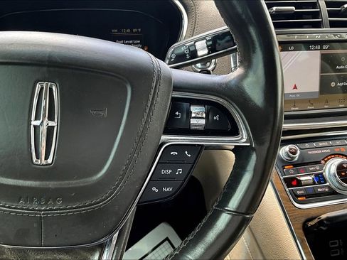 Used 2017 Lincoln Continental Reserve w/ Technology Package FWD image 21