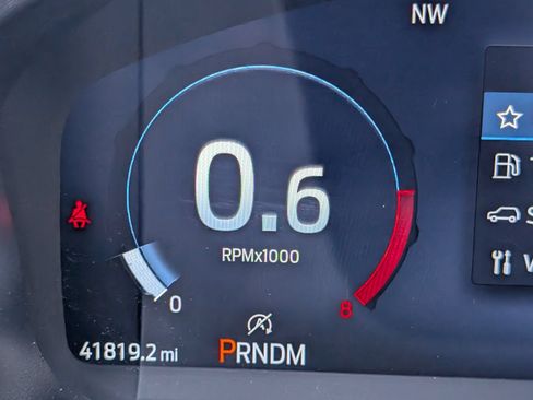 Used 2025 Ford Explorer ST AWD/4WD image 6