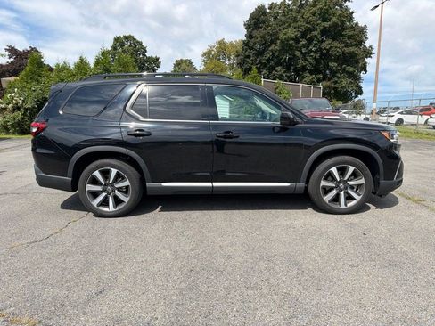 Used 2023 Honda Pilot Touring image 7