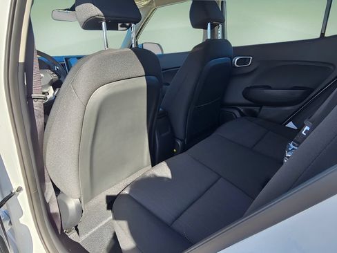 New 2026 Hyundai Venue SE FWD image 15