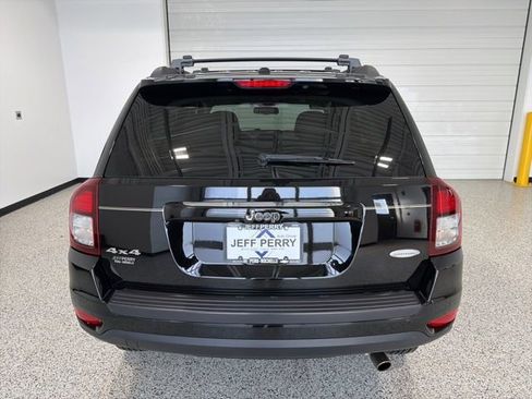 Used 2014 Jeep Compass Latitude w/ Sun/Sound Group image 5