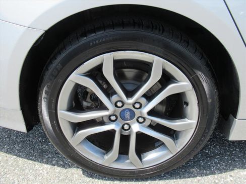 Used 2017 Ford Fusion SE w/ Equipment Group 601A image 8