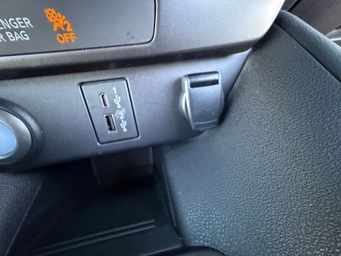 Certified 2025 Nissan Leaf S image 31