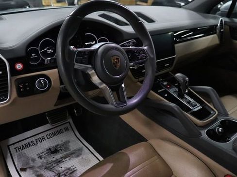 Used 2019 Porsche Cayenne S w/ Premium Plus Package AWD/4WD image 10