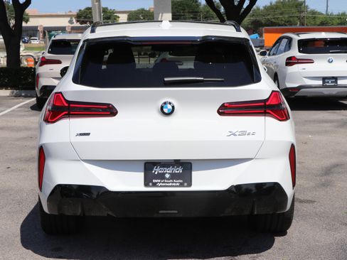 Used 2025 BMW X3 xDrive30i w/ Premium Package image 12