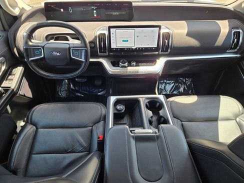 Certified 2025 Ford Expedition Max Platinum AWD/4WD image 13