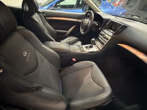 Used 2013 INFINITI G37 Convertible w/ Premium Pkg RWD image 5