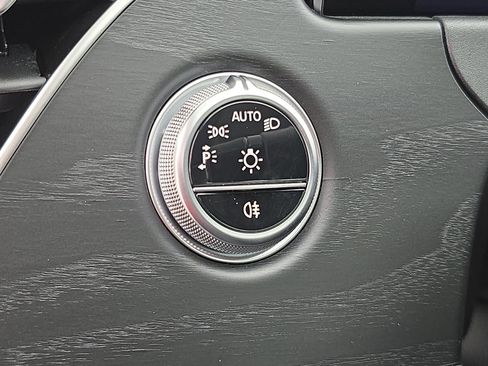 Used 2025 Mercedes-Benz E 350 Sedan image 26