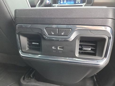 Used 2024 Chevrolet Silverado 1500 High Country w/ High Country Premium Package AWD/4WD image 17