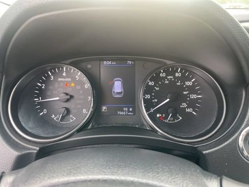 Used 2018 Nissan Rogue SV w/ Premium Package AWD/4WD image 29