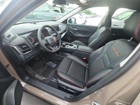 Certified 2025 Nissan Rogue SV AWD/4WD image 13