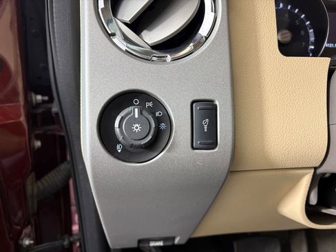 Used 2016 Ford F250 Lariat w/ Chrome Package image 14