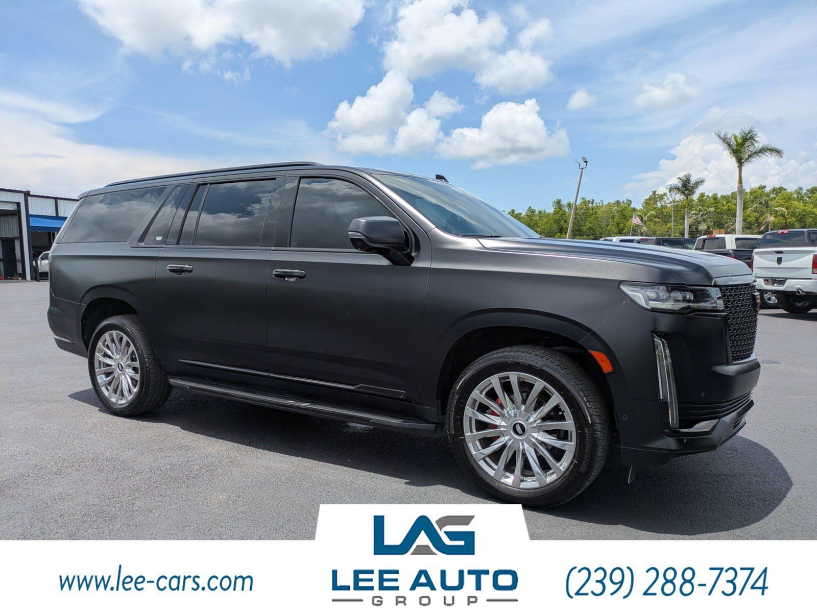 Used 2022 Cadillac Escalade ESV Premium Luxury RWD image 1