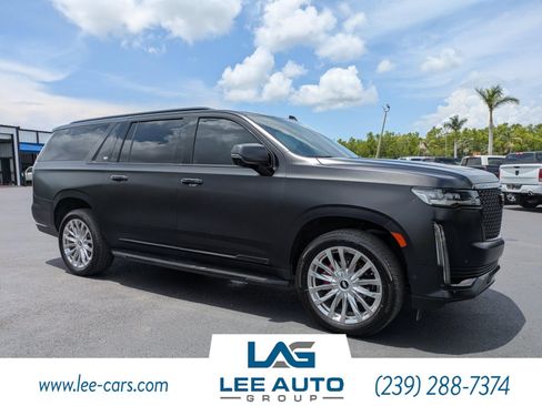 Used 2022 Cadillac Escalade ESV Premium Luxury RWD image 1