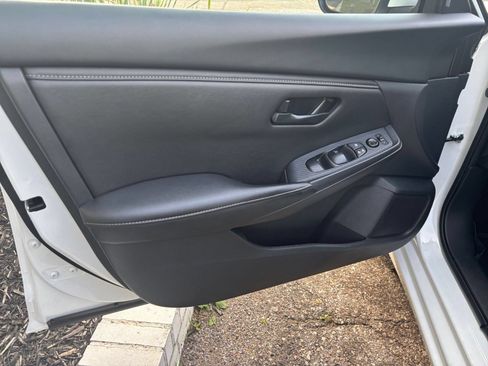 Used 2025 Nissan Sentra S FWD image 15