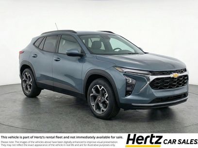 Used 2025 Chevrolet Trax LT