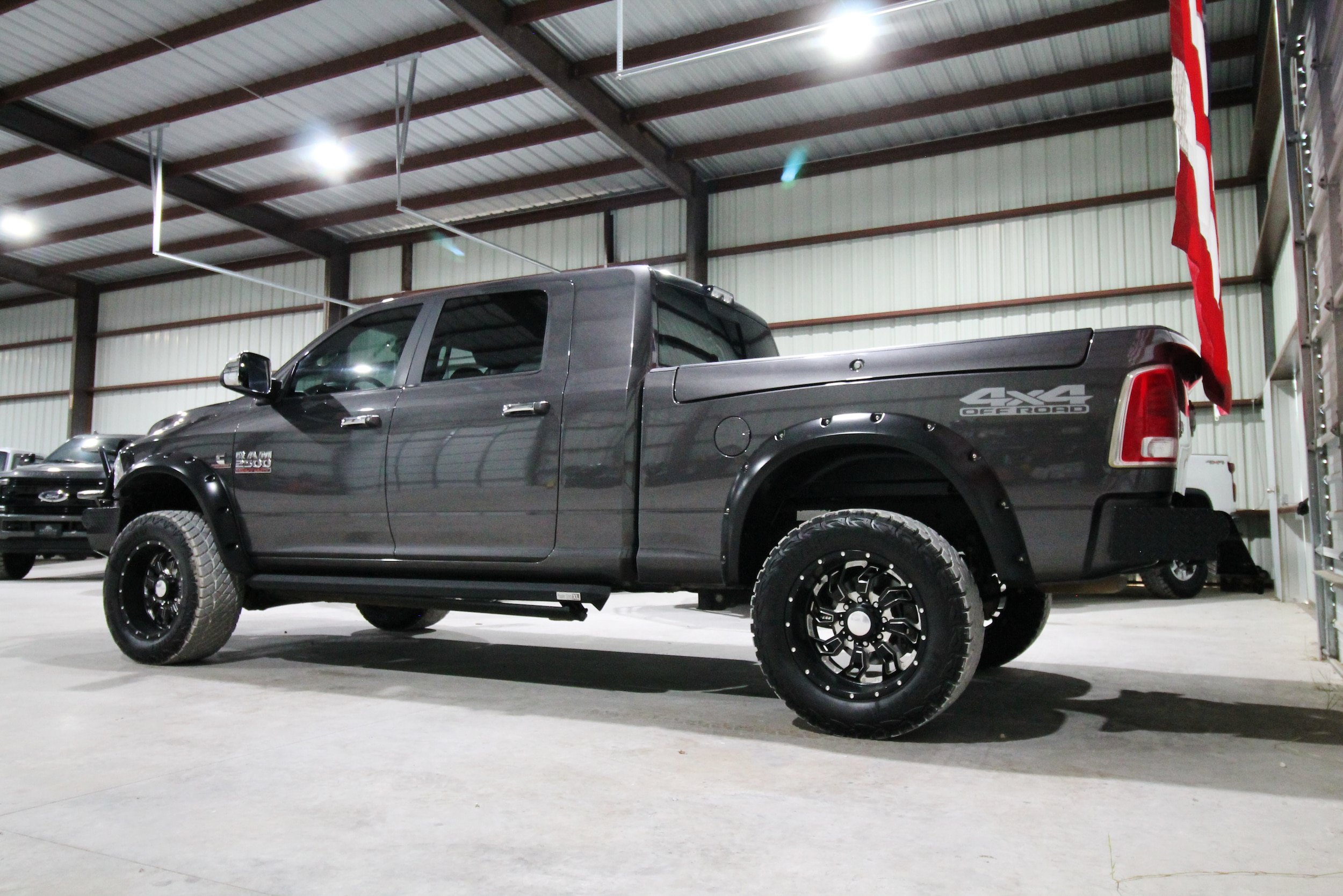 Used 2018 RAM 2500 Laramie w/ Off Road Package AWD/4WD image 7