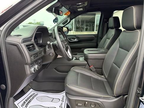Certified 2023 GMC Yukon SLT w/ SLT Premium Package AWD/4WD image 13