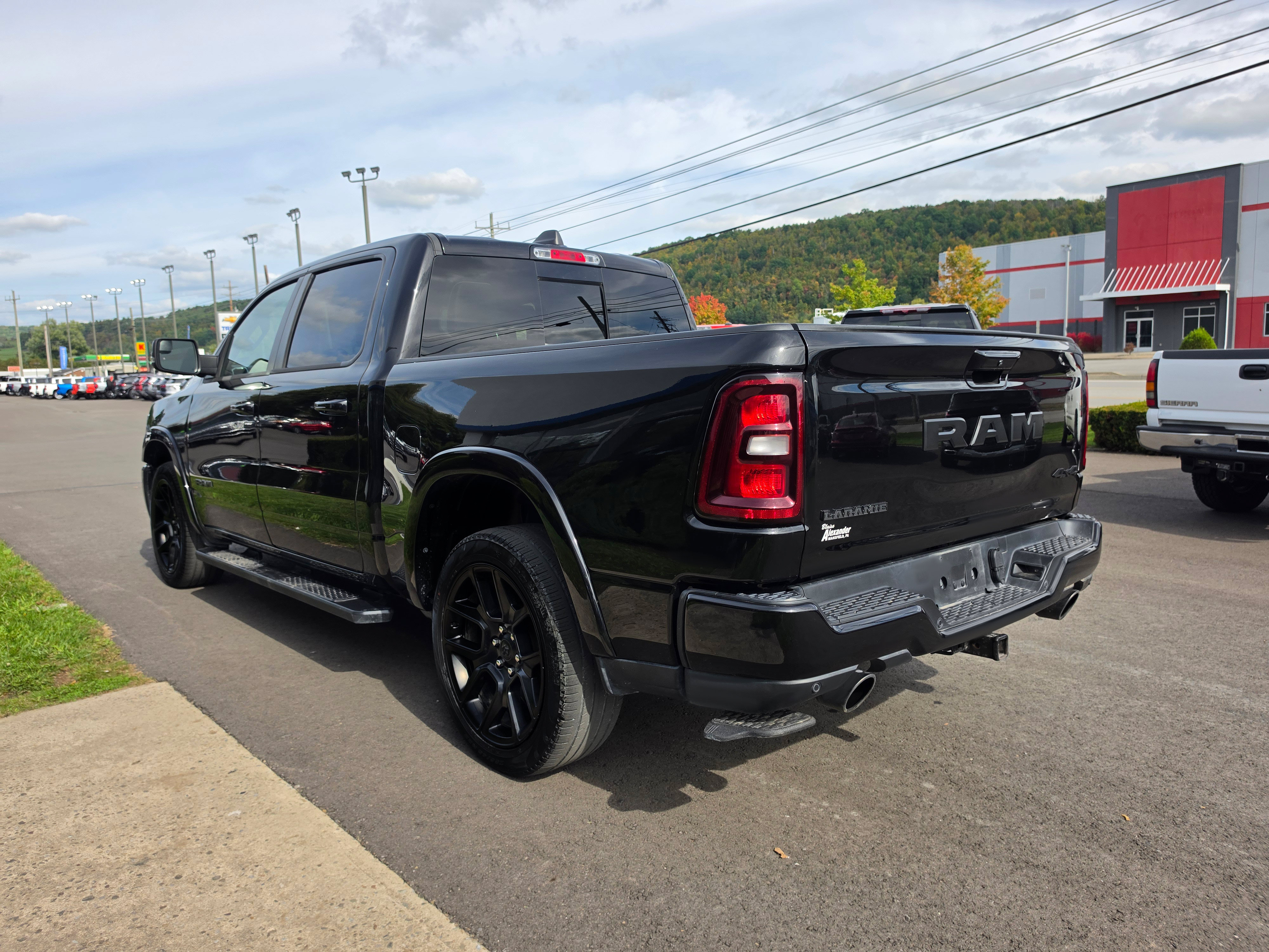 Used 2025 RAM 1500 Laramie w/ Night Edition AWD/4WD image 6