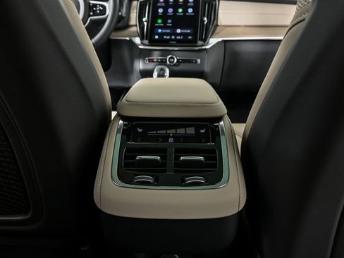 New 2026 Volvo XC90 B6 Plus w/ Protection Package Premier image 20