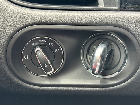 Certified 2024 Porsche Macan S image 23