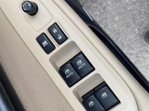 Used 2017 Subaru Outback 2.5i Limited image 18