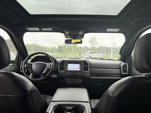 Used 2019 Ford Expedition Limited w/ Equipment Group 302A AWD/4WD image 22