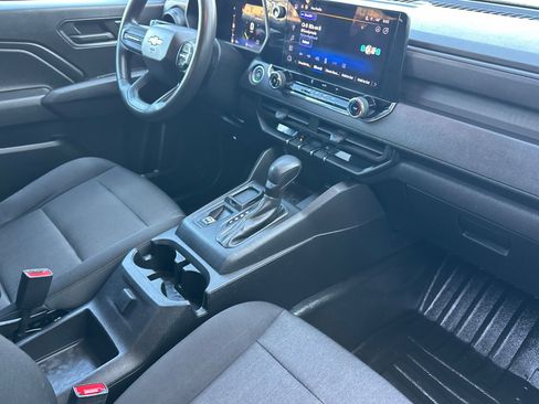 Used 2023 Chevrolet Colorado W/T image 15