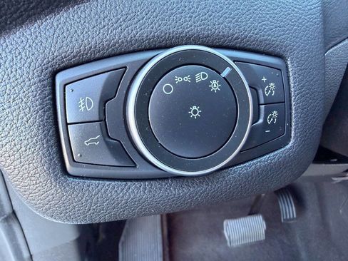 Used 2019 Ford Escape SE FWD image 39