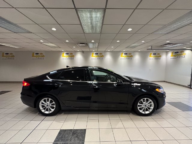 Certified 2019 Ford Fusion SE FWD image 3