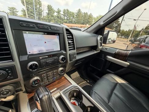 Used 2018 Ford F150 Lariat w/ Equipment Group 502A Luxury AWD/4WD image 26