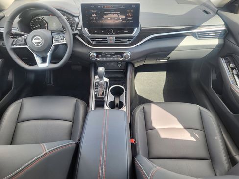 New 2025 Nissan Altima 2.5 SR w/ SR Premium Package image 9