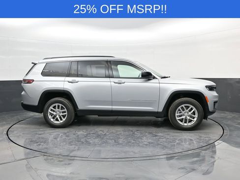 New 2025 Jeep Grand Cherokee L Laredo w/ Luxury Tech Group I AWD/4WD image 8