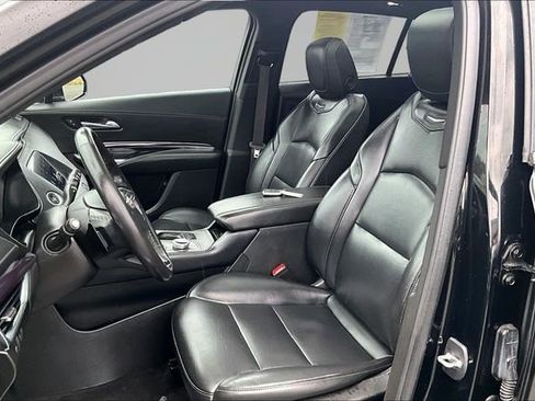 Used 2022 Cadillac XT4 Luxury w/ Cold Weather Package AWD/4WD image 25
