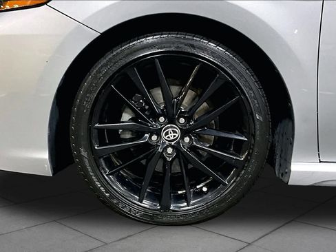 Used 2021 Toyota Camry XSE FWD image 11