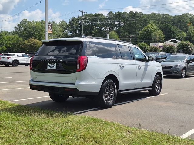 Used 2025 Ford Expedition Max Active RWD image 13