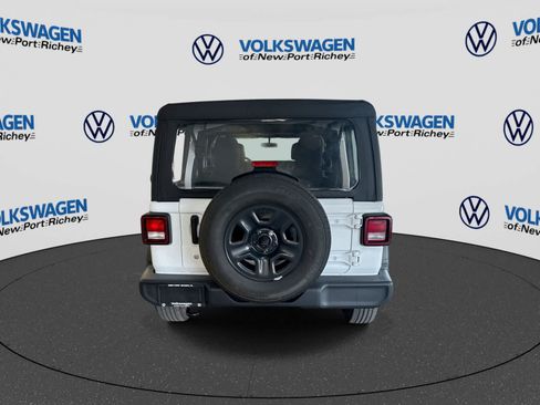 Used 2023 Jeep Wrangler Unlimited Sport AWD/4WD image 13